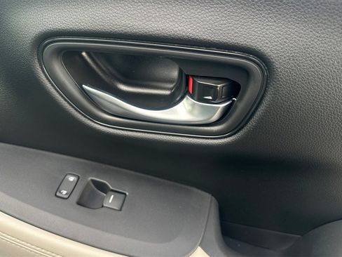 New 2026 Honda HR-V LX image 19