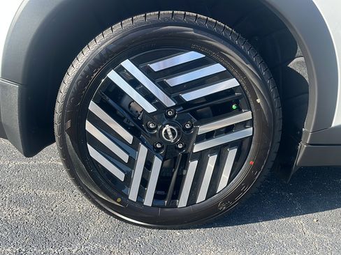 New 2026 Nissan Leaf SV+ image 9