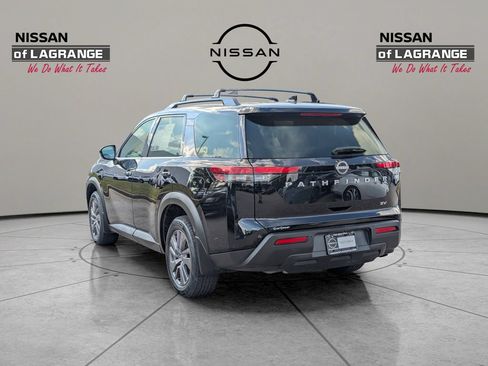 Used 2022 Nissan Pathfinder SV FWD image 7