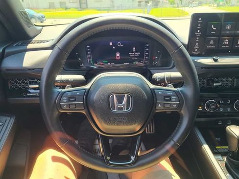Used 2025 Honda Accord Sport image 26