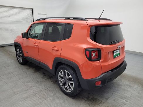 Used 2016 Jeep Renegade Latitude image 3