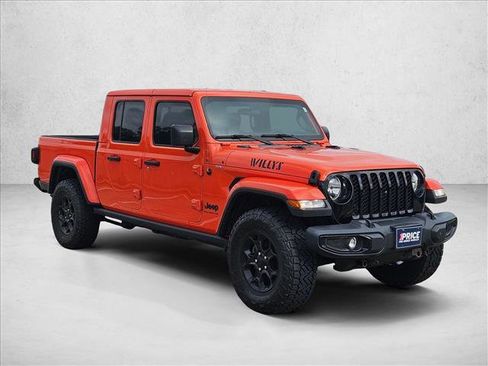 Used 2023 Jeep Gladiator Sport AWD/4WD image 3