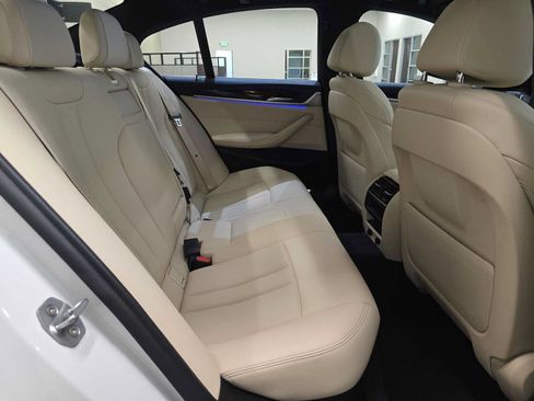 Used 2019 BMW 530e xDrive w/ Convenience Package AWD/4WD image 26