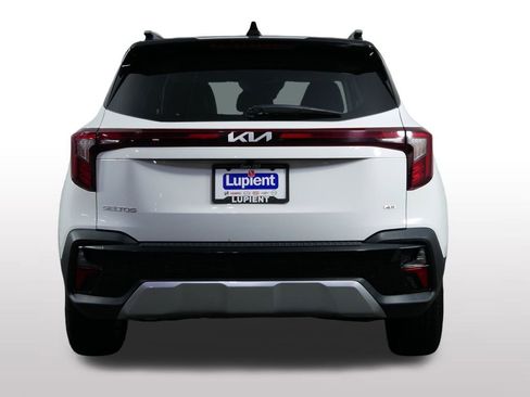 Certified 2024 Kia Seltos S image 9