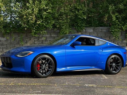 Used 2025 Nissan Z Performance w/ Floor Mat Package RWD image 10