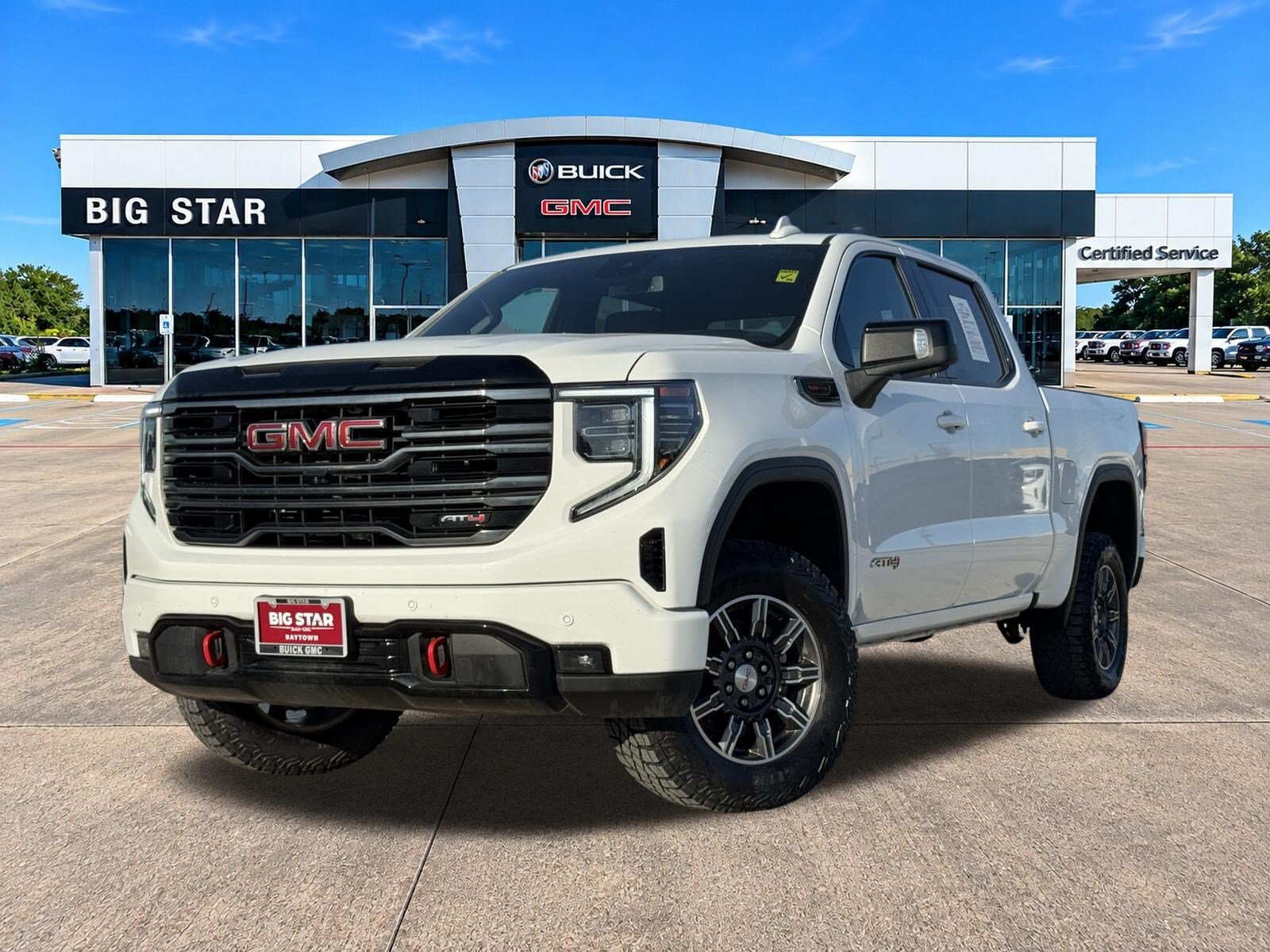 Used 2025 GMC Sierra 1500 AT4 AWD/4WD image 2