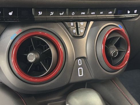 Used 2023 Chevrolet Blazer RS w/ Enhanced Convenience Package image 32