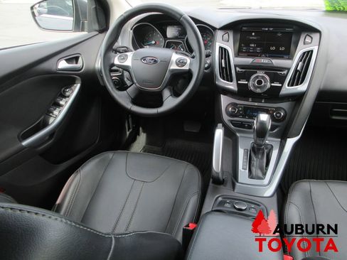 Used 2014 Ford Focus Titanium FWD image 21