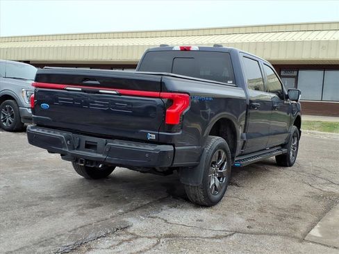 Used 2022 Ford F150 Lightning Lariat image 5