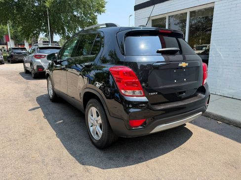 Used 2019 Chevrolet Trax LT w/ LT Convenience Package FWD image 7