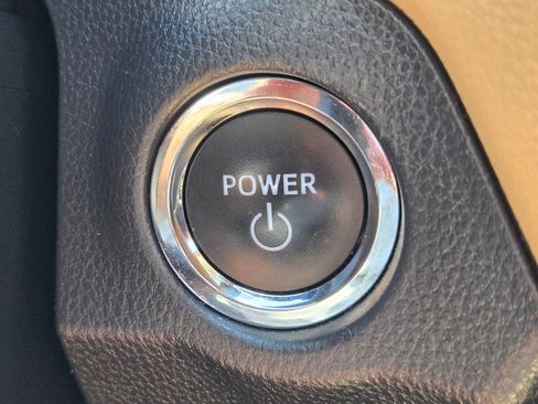 Used 2025 Toyota RAV4 XLE Premium AWD/4WD image 27