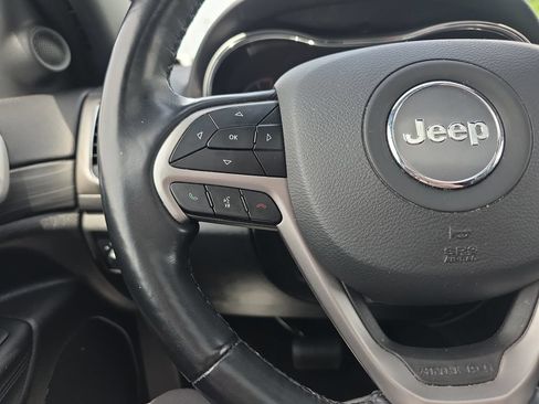Used 2022 Jeep Grand Cherokee Laredo X AWD/4WD image 28