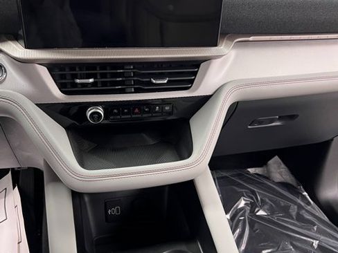 New 2026 Ford Explorer Active w/ Active Comfort Package image 20