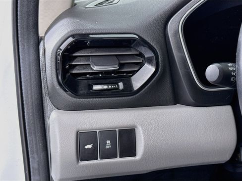 Certified 2024 Honda Pilot Touring image 10