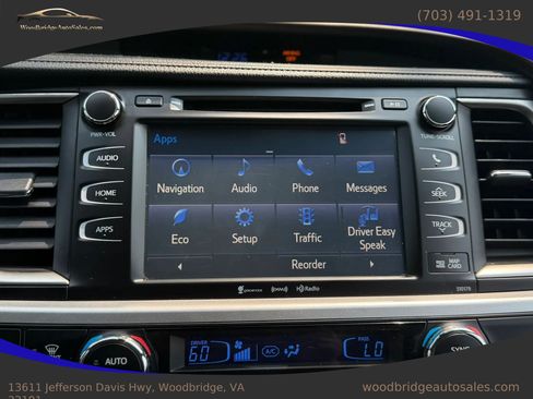 Used 2017 Toyota Highlander XLE AWD/4WD image 27