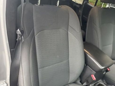 Used 2020 Jeep Wrangler Unlimited Willys image 35