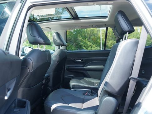 Used 2024 Toyota Grand Highlander AWD image 16