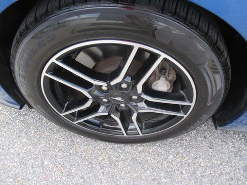 Used 2018 Ford Mustang GT RWD image 12