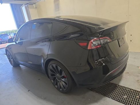 Used 2024 Tesla Model Y Performance AWD/4WD image 4