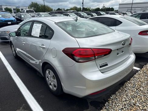 Used 2018 Kia Forte LX w/ LX Rear Camera Package FWD image 3