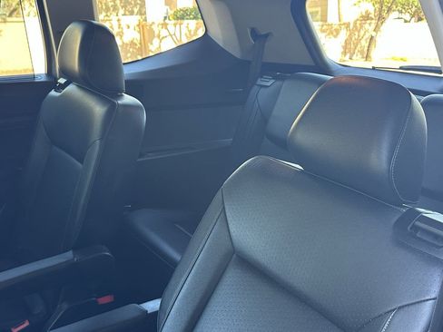 Used 2019 Volkswagen Atlas SE FWD image 23