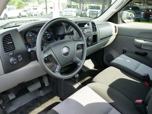 Used 2009 GMC Sierra 1500 W/T AWD/4WD image 2