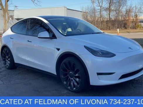 Used 2024 Tesla Model Y Performance image 2