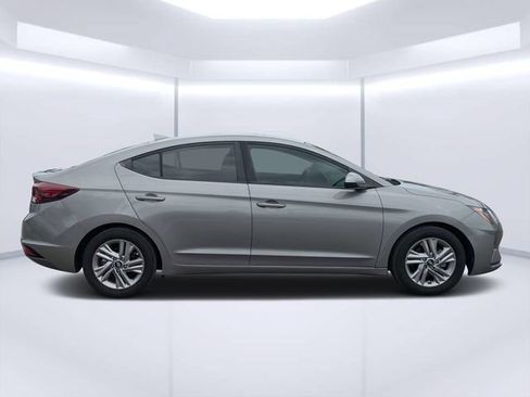 Used 2020 Hyundai Elantra SEL w/ Cargo Package (C1) FWD image 2