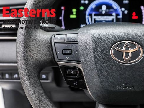 Used 2025 Toyota Camry LE FWD image 15