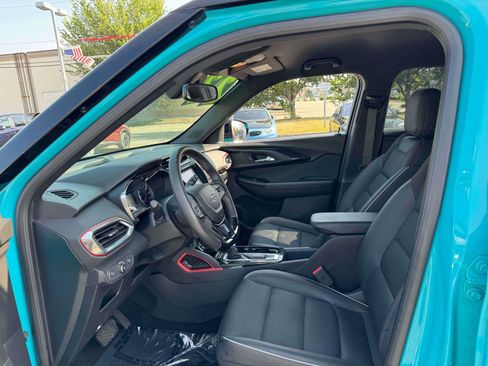 Used 2022 Chevrolet TrailBlazer RS w/ Technology Package image 29
