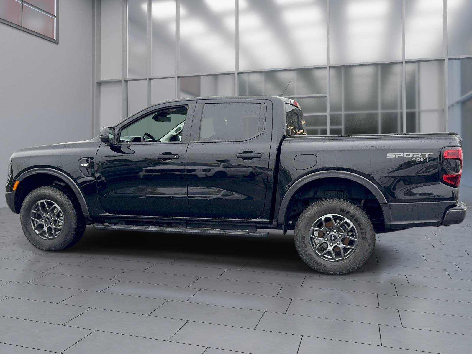Used 2024 Ford Ranger XLT w/ Equipment Group 301A High AWD/4WD image 4