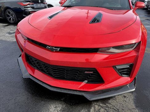 Used 2017 Chevrolet Camaro SS image 5