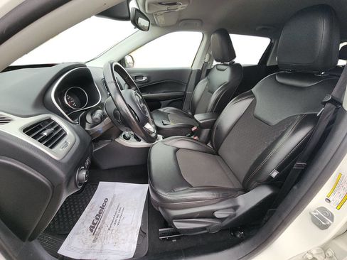 Used 2020 Jeep Compass Latitude w/ Cold Weather Group image 41