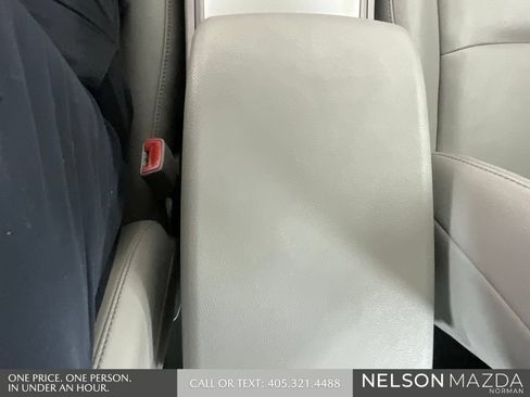 Used 2013 Toyota Highlander SE FWD image 40