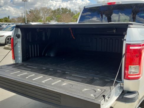 Used 2017 Ford F150 XLT w/ Equipment Group 302A Luxury image 11