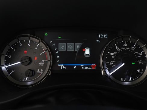 Used 2024 Toyota Highlander XLE image 30