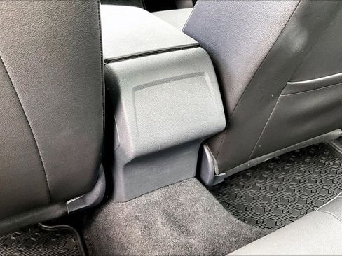 Certified 2023 Volkswagen Jetta SE FWD image 18