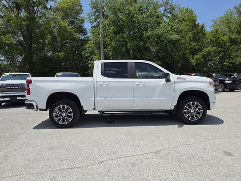 Used 2024 Chevrolet Silverado 1500 RST AWD/4WD image 3