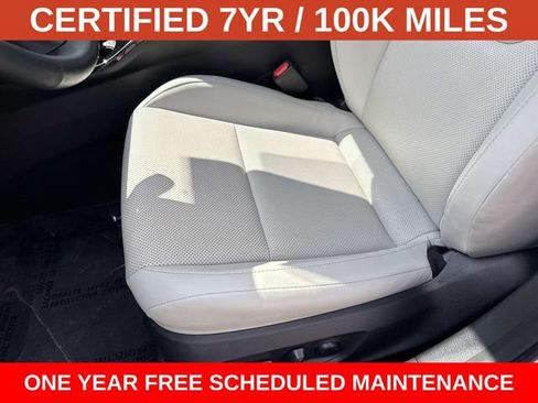 Used 2025 Toyota Prius Limited FWD image 15