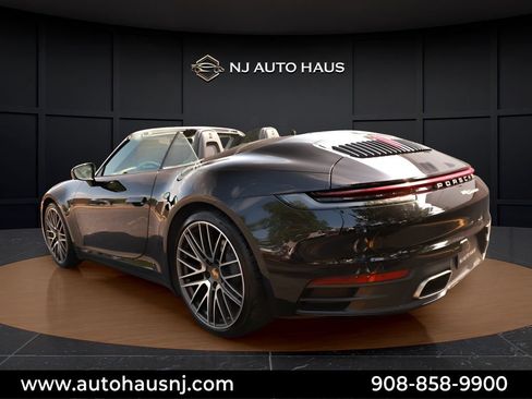 Used 2021 Porsche 911 Carrera RWD image 8