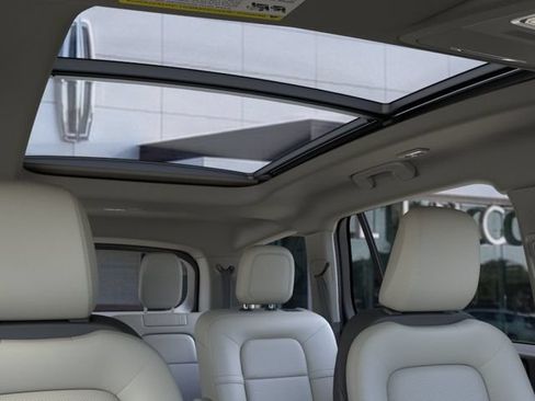 New 2026 Lincoln Aviator 2WD image 22
