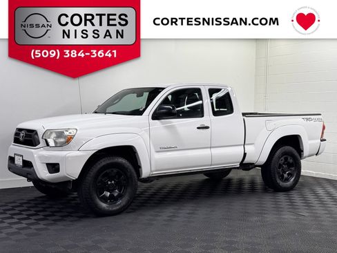 Used 2015 Toyota Tacoma 4x4 Access Cab V6 image 1