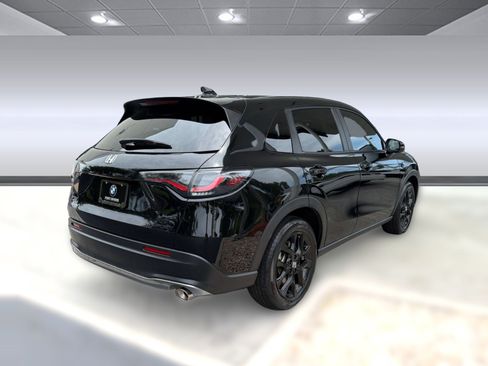 Used 2024 Honda HR-V Sport image 9