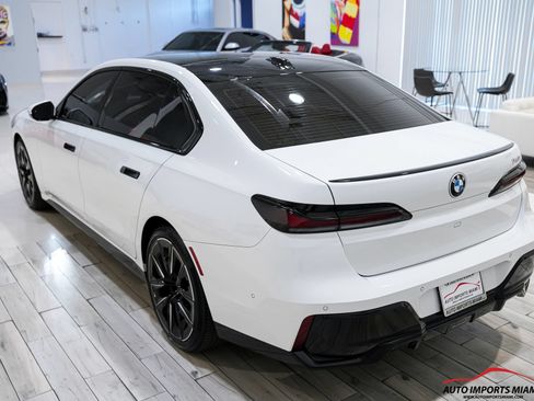 Used 2023 BMW 740i RWD image 16