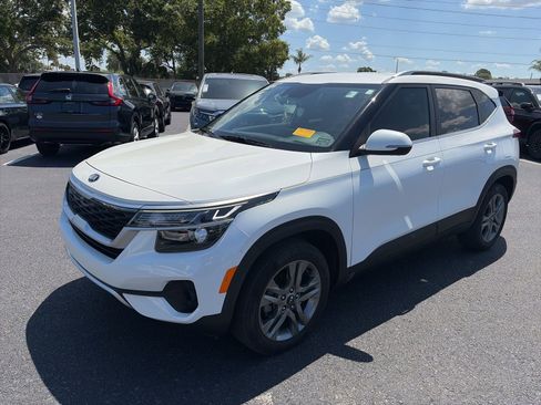 Used 2021 Kia Seltos S FWD image 3