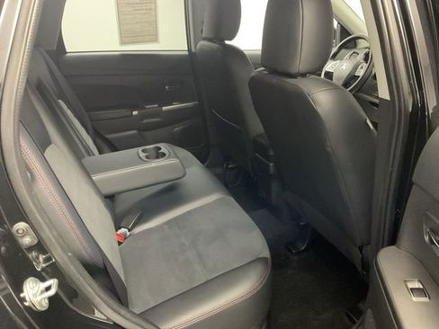 Used 2025 Mitsubishi Outlander Sport SE image 28