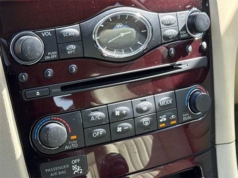 Used 2017 INFINITI QX50 2WD w/ Deluxe Touring Package image 26