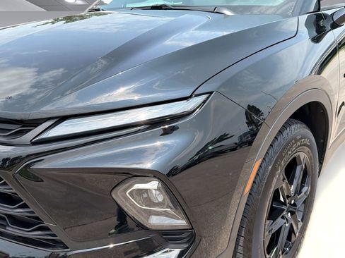Certified 2025 Chevrolet Blazer LT w/ Midnight/Sport Edition FWD image 12