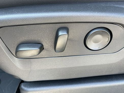 New 2025 Chevrolet Suburban Premier AWD/4WD image 12