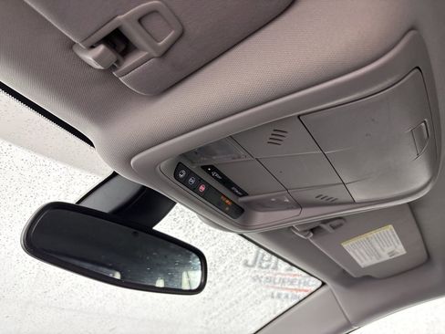 Used 2018 GMC Terrain SLE image 19